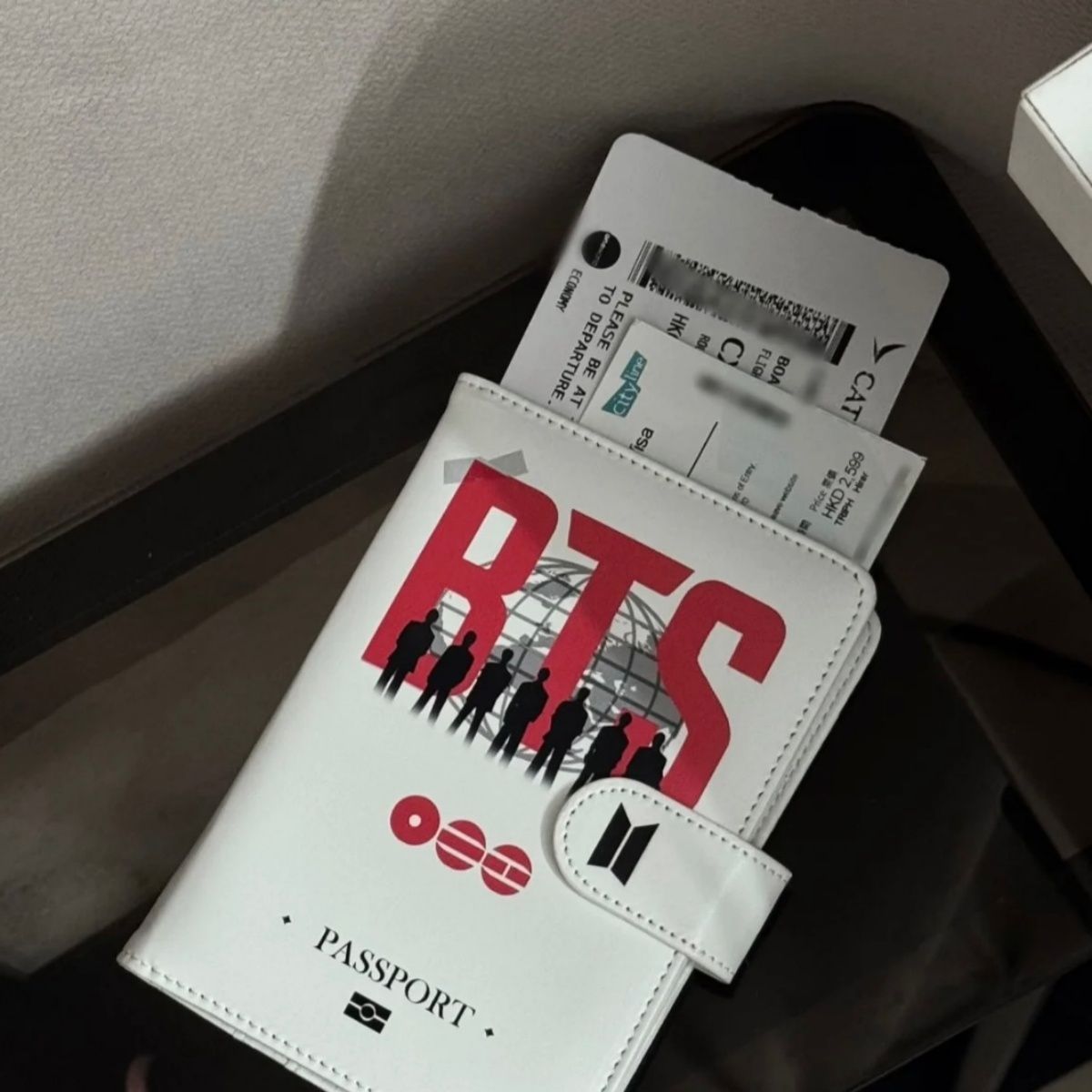 BTS Fashion Passport Holder Po - Index Card Holder recension och pris